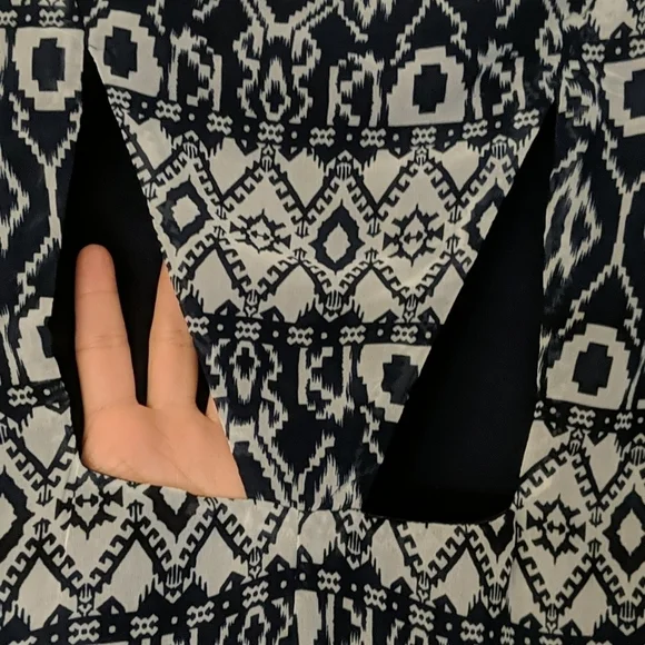 MIDNIGHT DOLL Flowy Cutout Back Dress - Picture 6 of 6